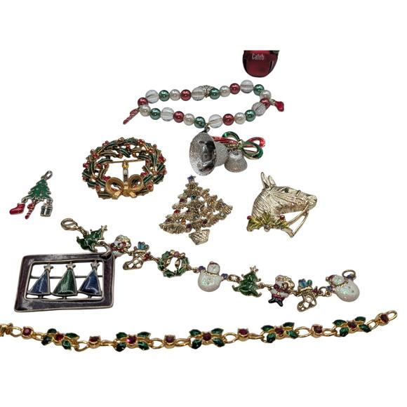 Lot of Ten Christmas Theme Bracelets Brooches Pendant & A 'Caleb' Ornament - Picture 7 of 8